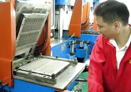 硅膠產(chǎn)品生產(chǎn)詳細(xì)介紹（博皓電子硅膠制品廠(chǎng))